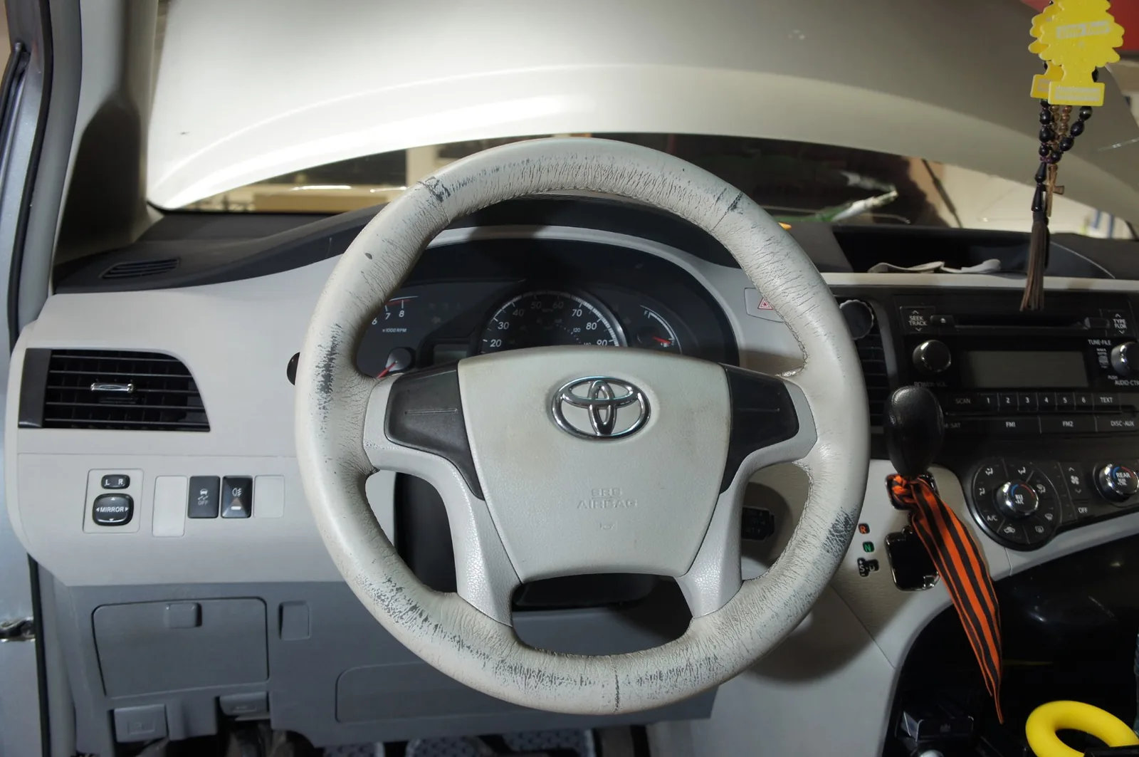 Перекрас руля и клаксона для Toyota