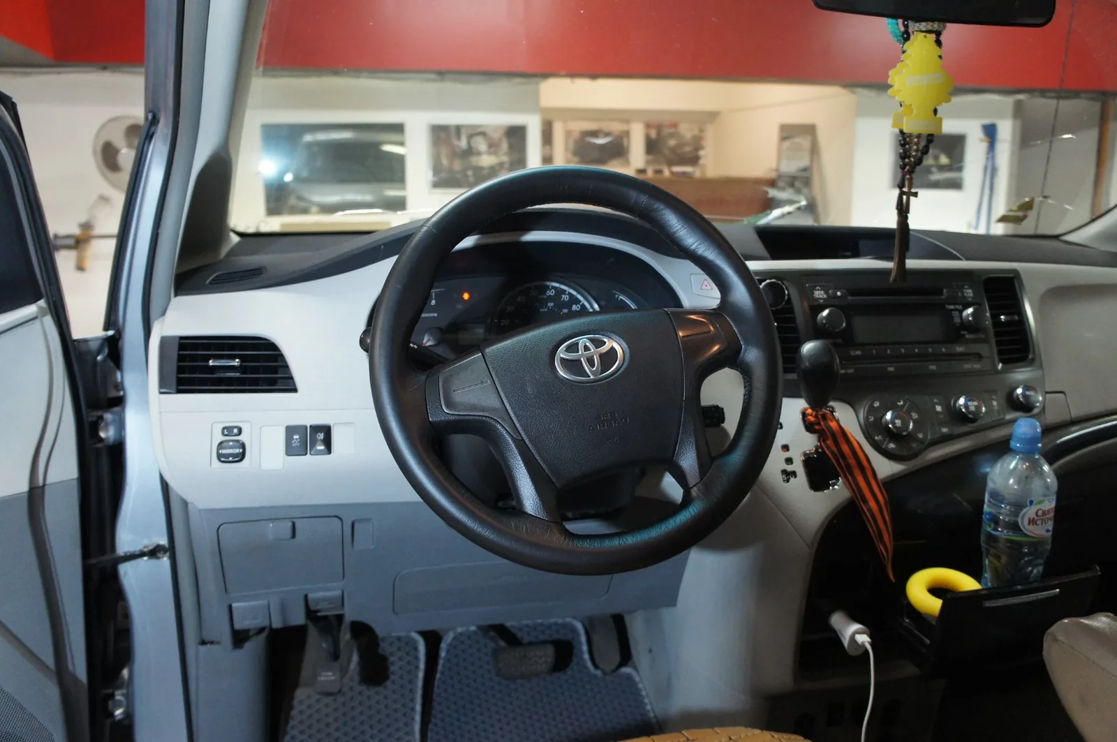 Перекрас руля и клаксона для Toyota
