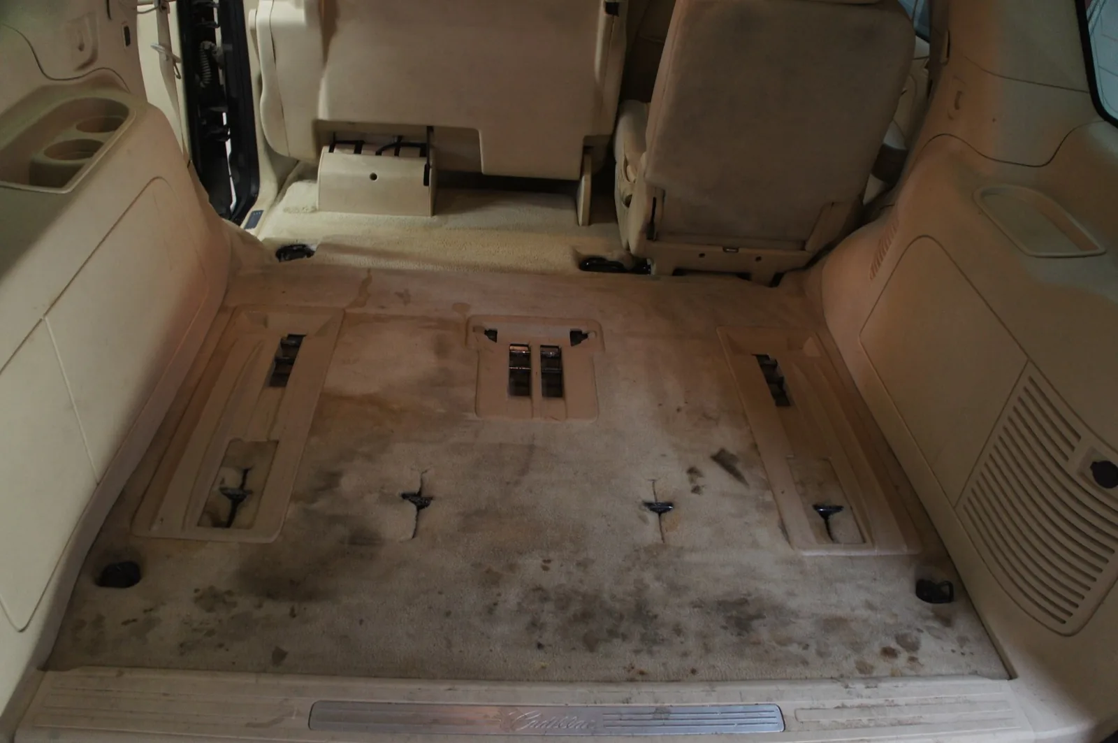 Химчистка салона для Cadillac Escalade