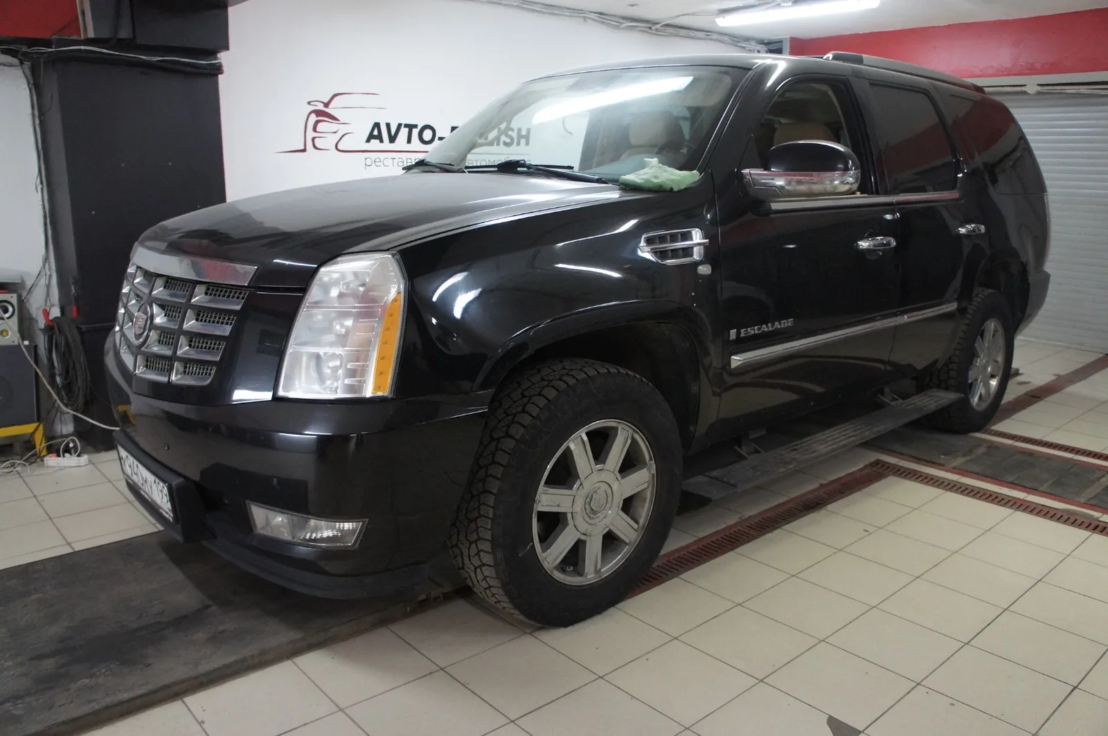 Химчистка салона для Cadillac Escalade