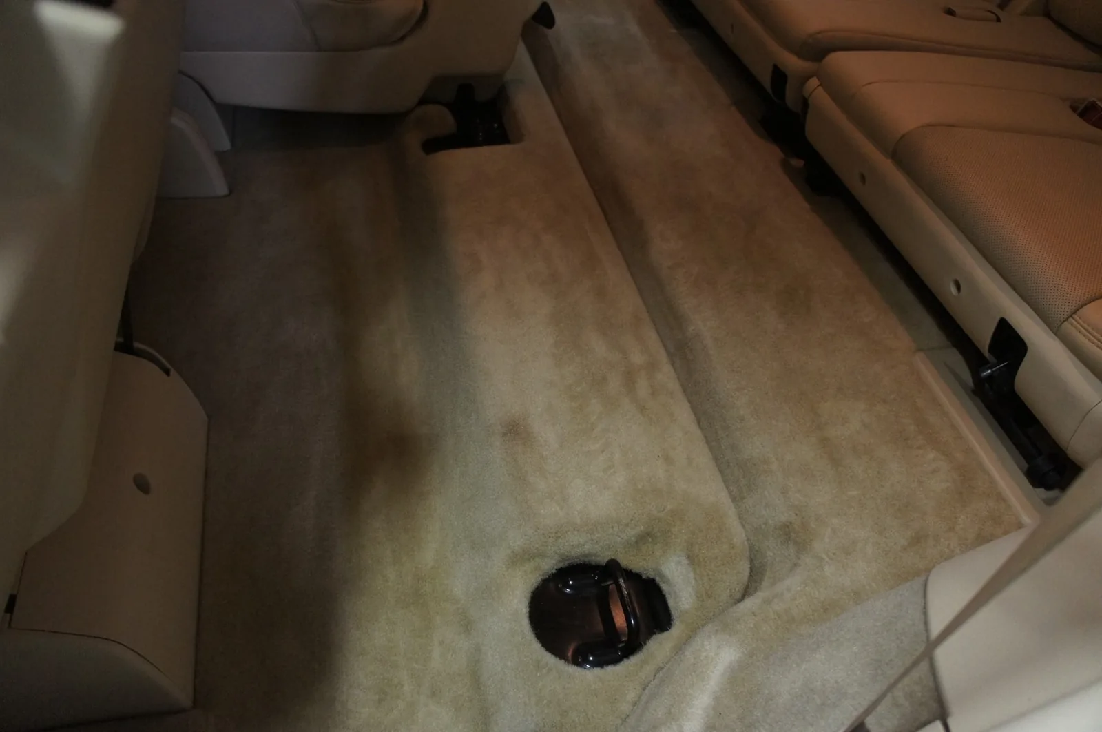 Химчистка салона для Cadillac Escalade