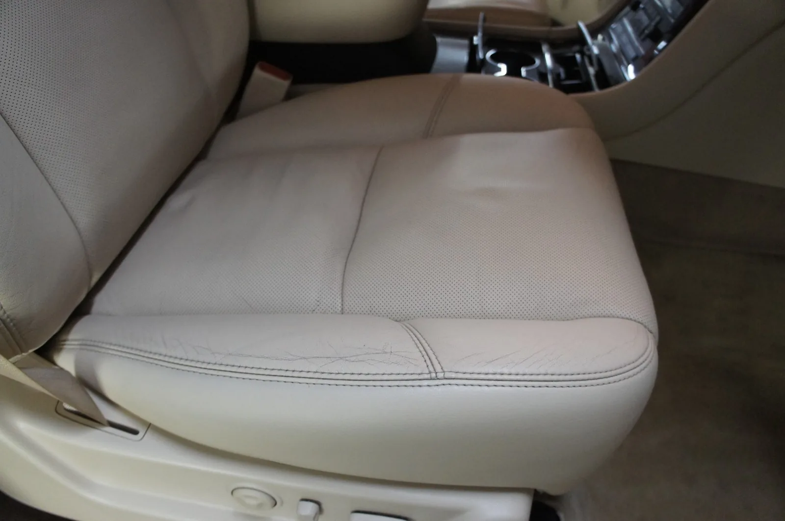 Химчистка салона для Cadillac Escalade