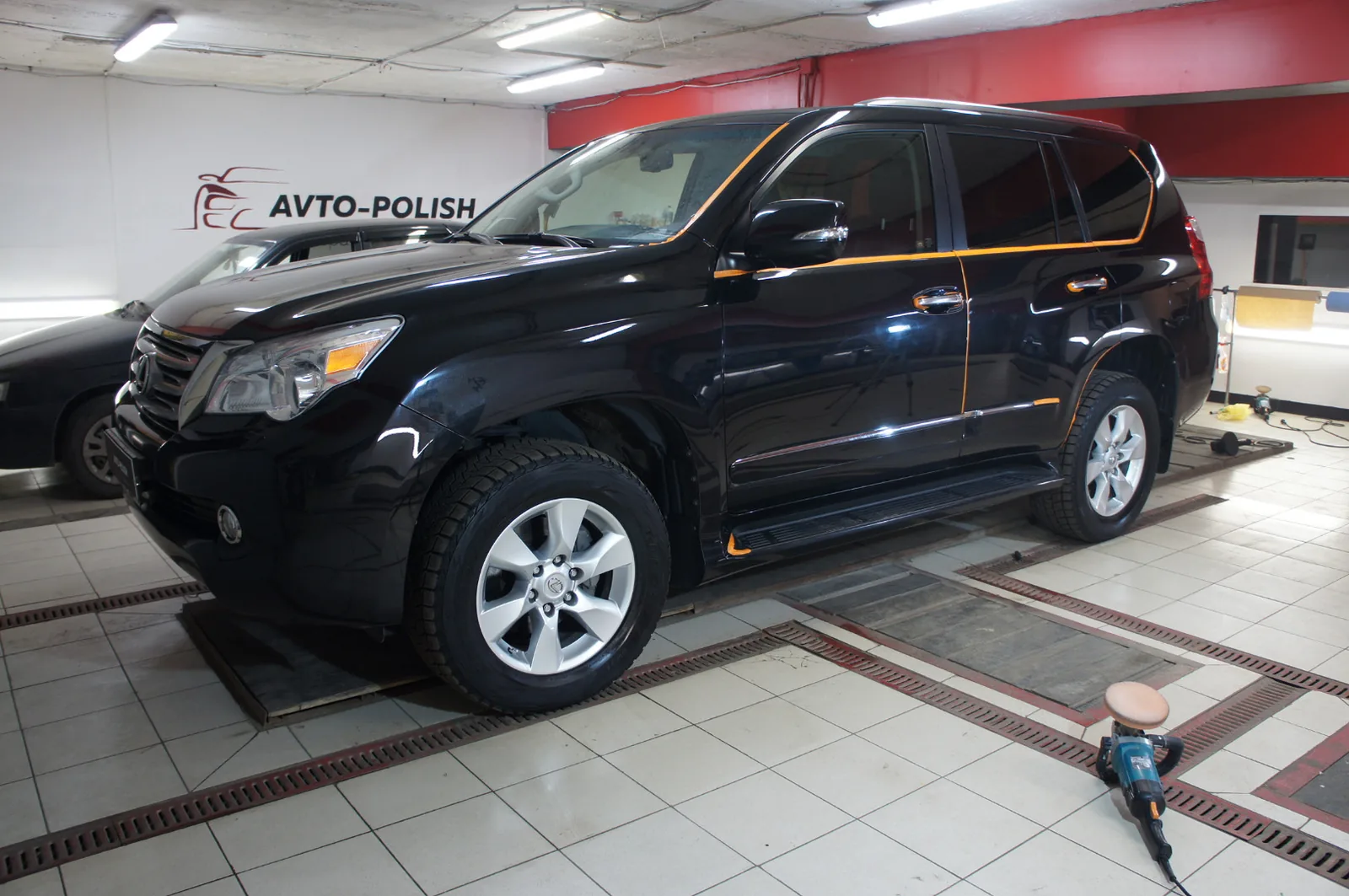 Нанесение Ceramic Pro 9H для Lexus GX460