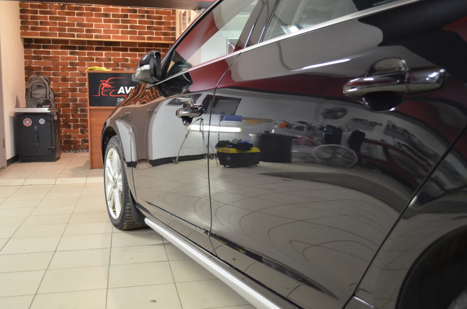 Восстановительная полировка+Meguiars Wax для Volvo S60