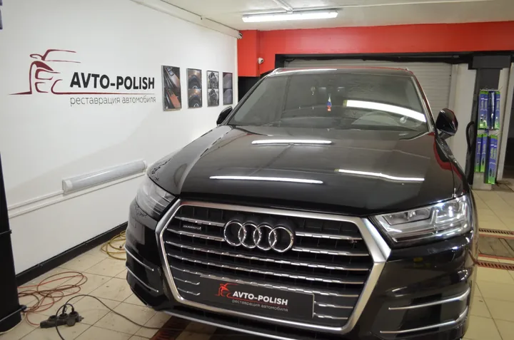 Восстановительная полировка Ceramic Pro 9H для Audi Q7 Восстановительная полировка Ceramic Pro 9H для Audi Q7