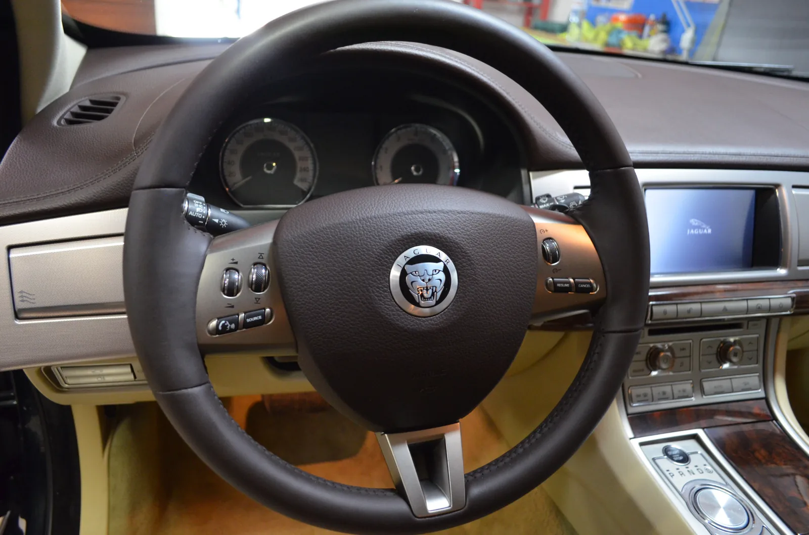Химчистка.Покраска руля для Jaguar XF