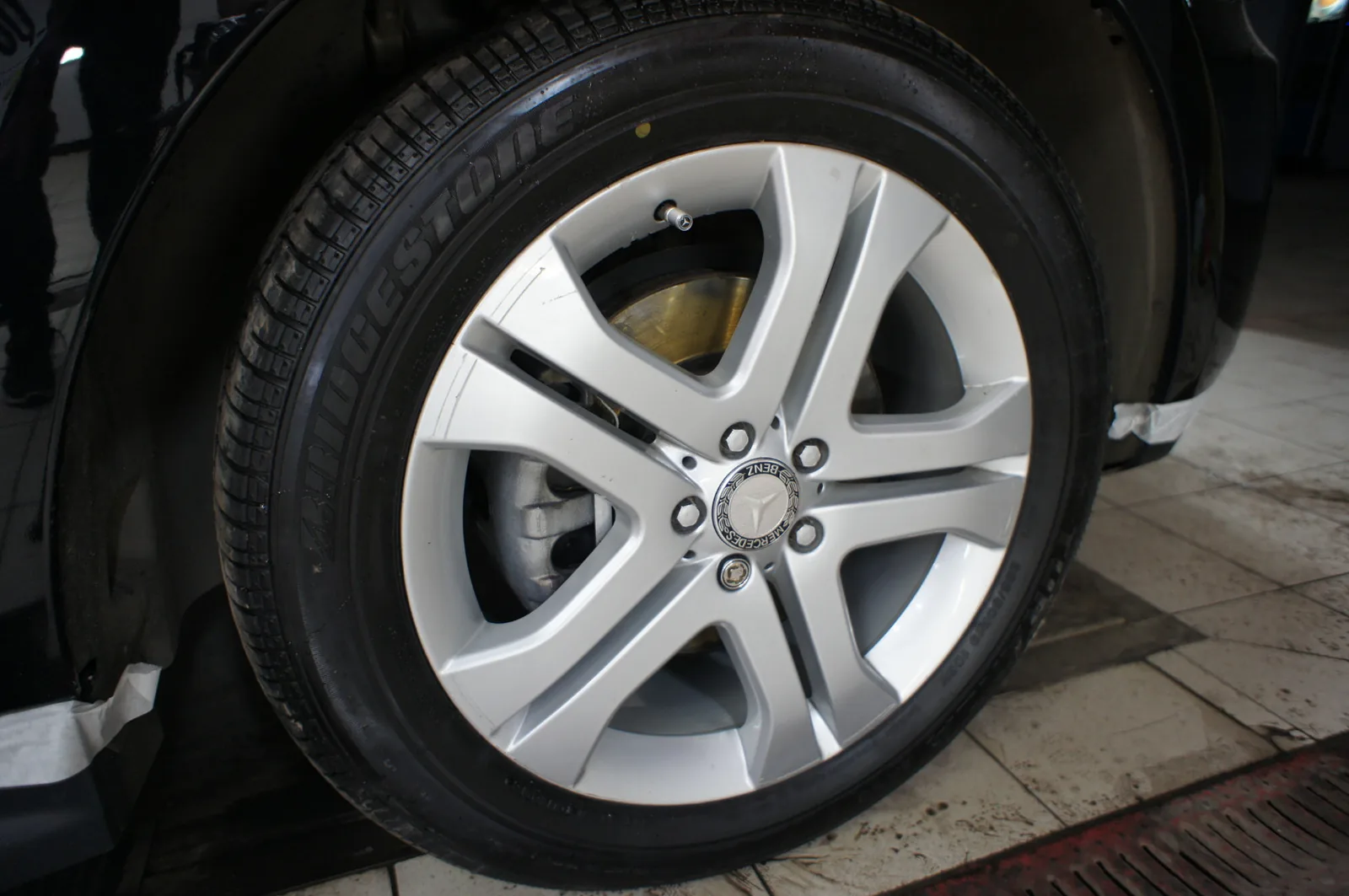 Химчистка дисков и обработка Ceramic Pro Wheel для MB GL