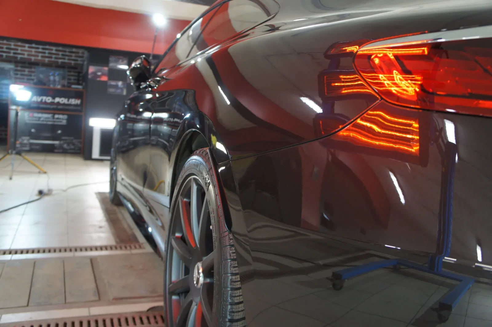 Нанесение Ceramic Pro 9H для Mercedes-Benz C63