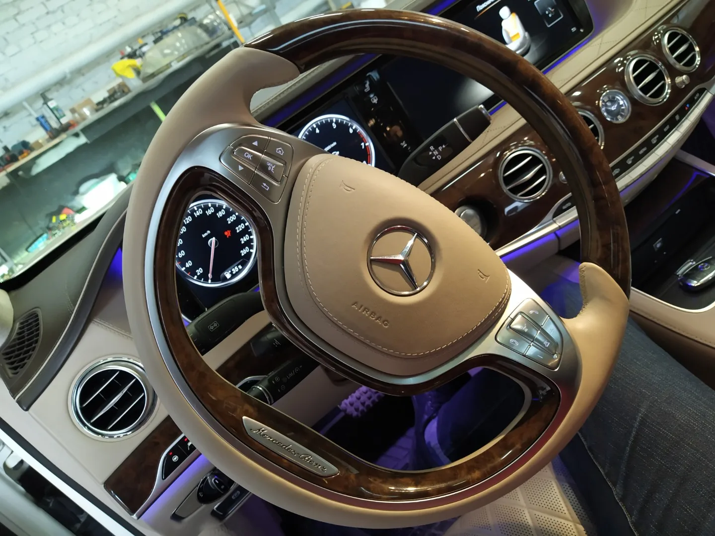 Перекраска руля и реставрация кожи для MB 222
