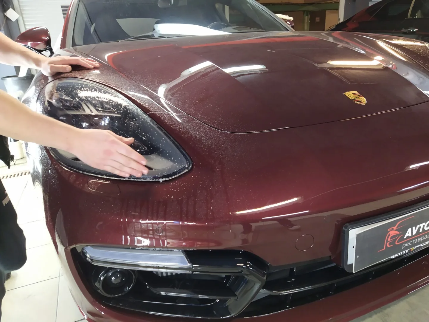 Нанесение Ceramic Pro 9H для Porsche Panamera