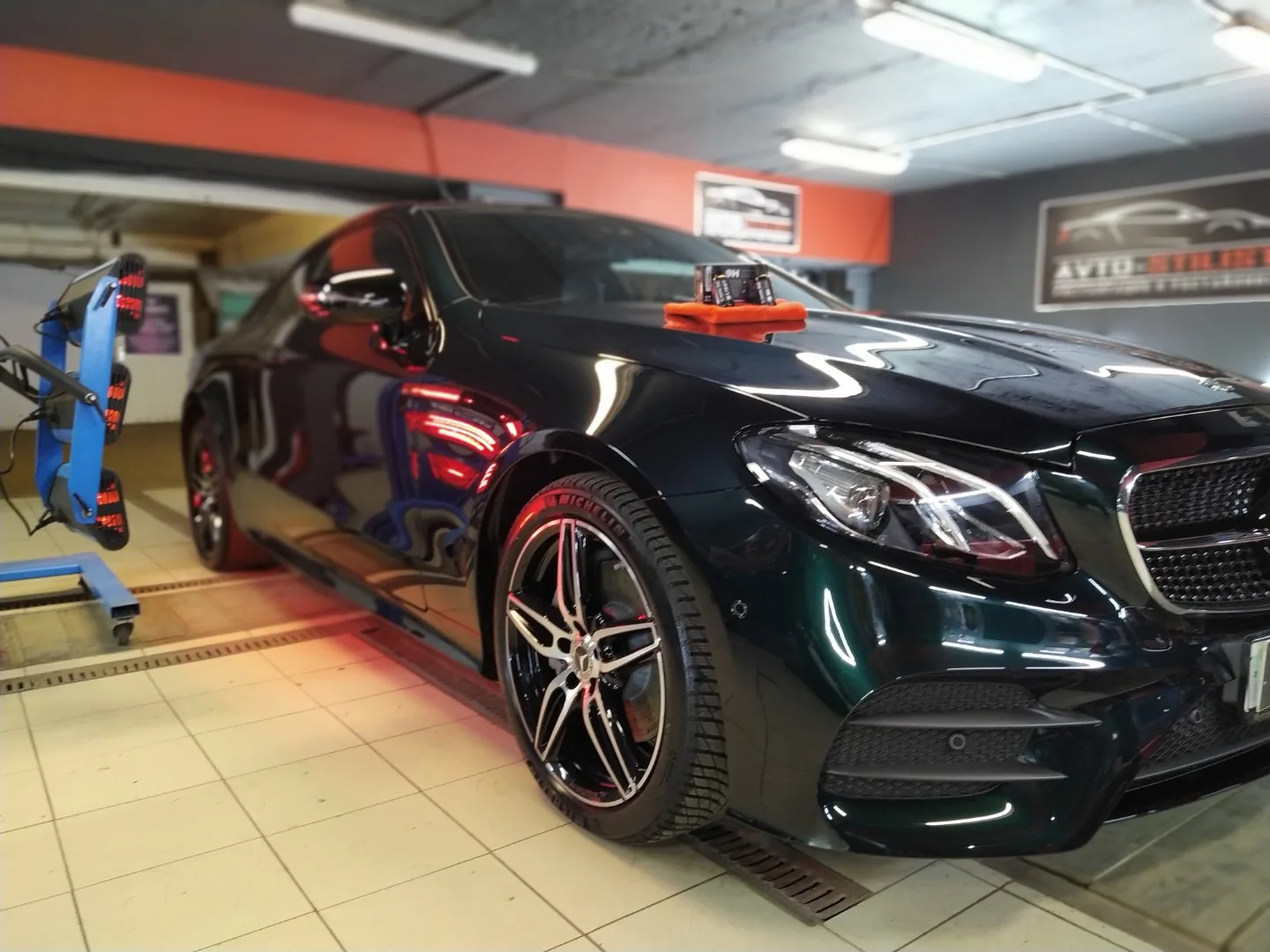 Покрытие Ceramic Pro 9H для Mercedes-Benz C