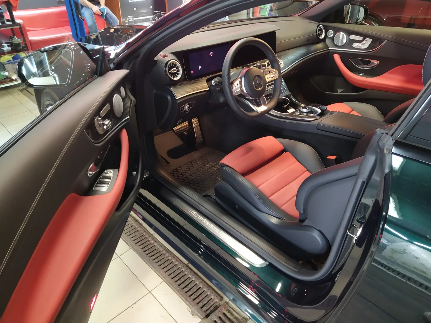 Покрытие Ceramic Pro 9H для Mercedes-Benz C