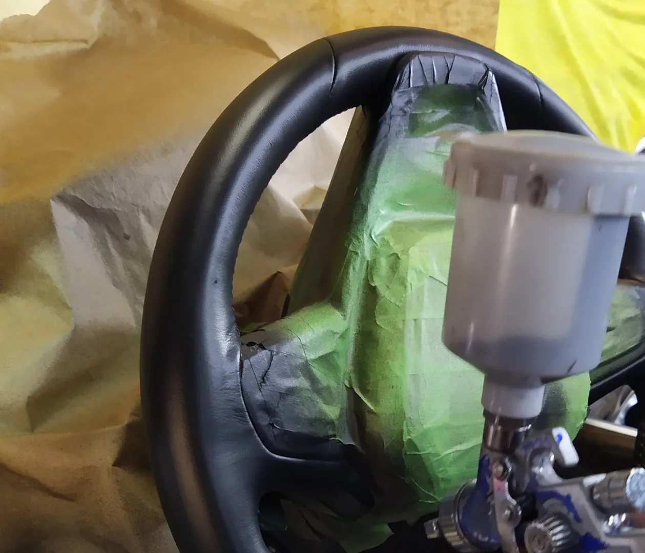Покрас руля для BMW