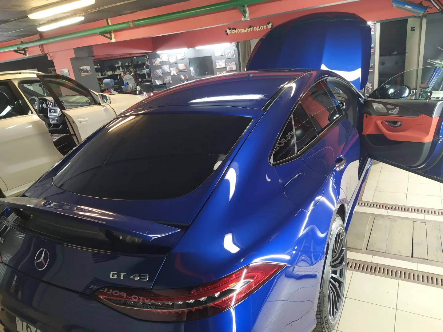 Оклейка пленкой SunTek и Обработка салона салона MB AMG GT43