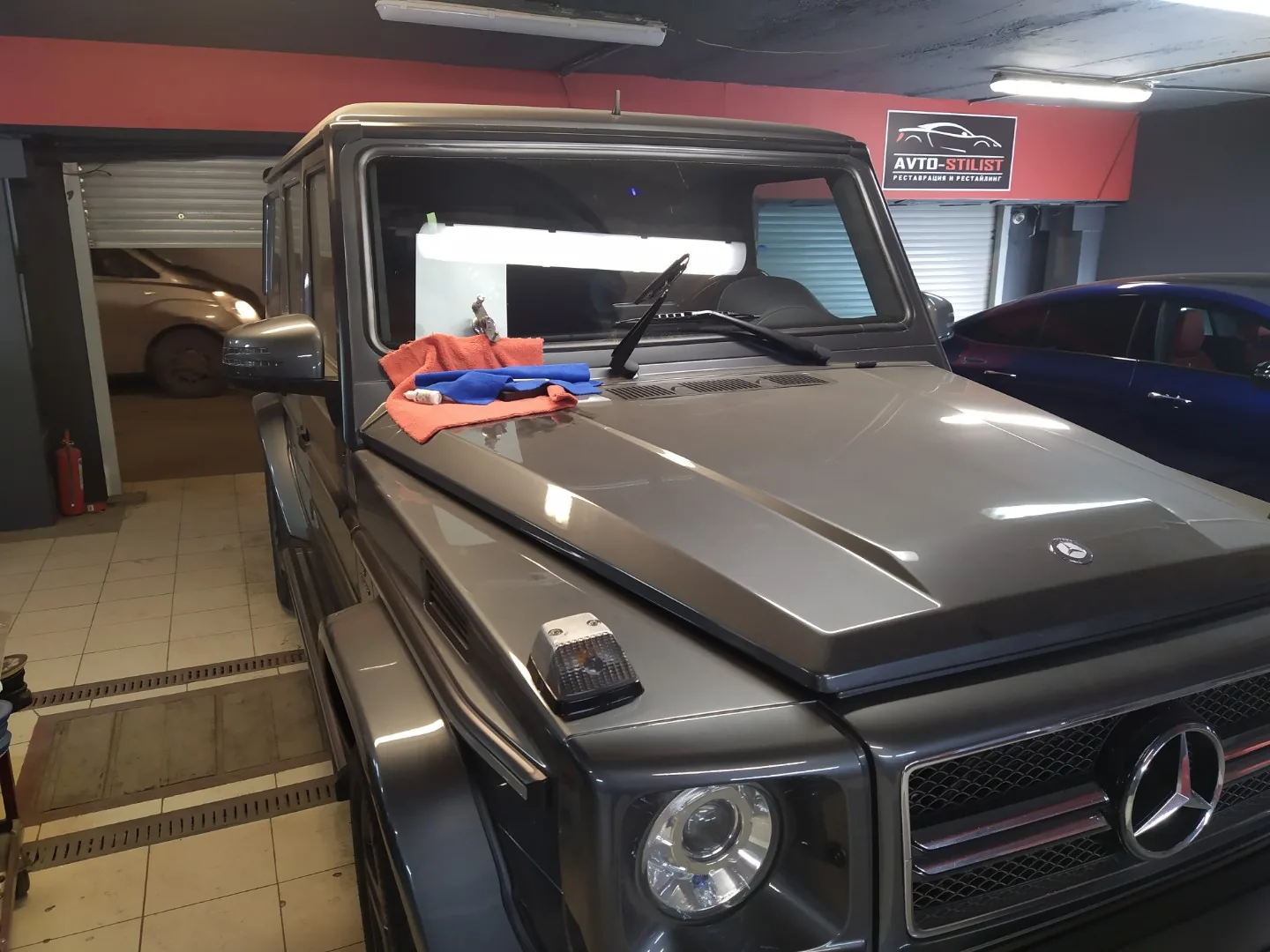 Ремонт скола на стекле MB Gelandewagen