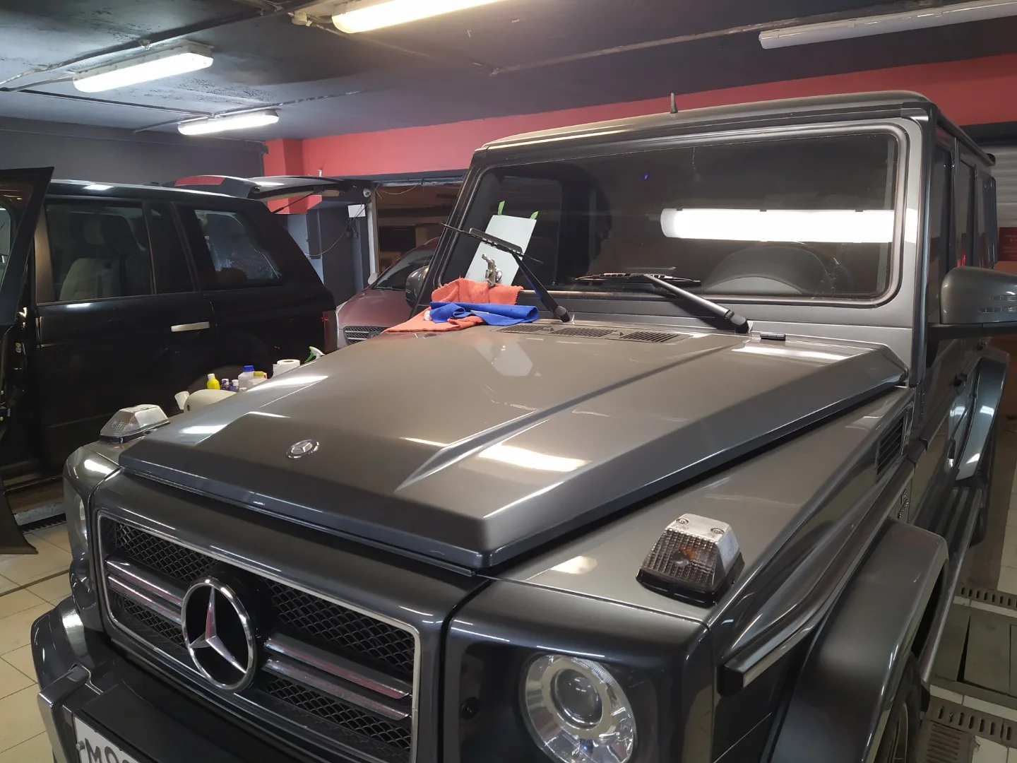 Ремонт скола на стекле MB Gelandewagen