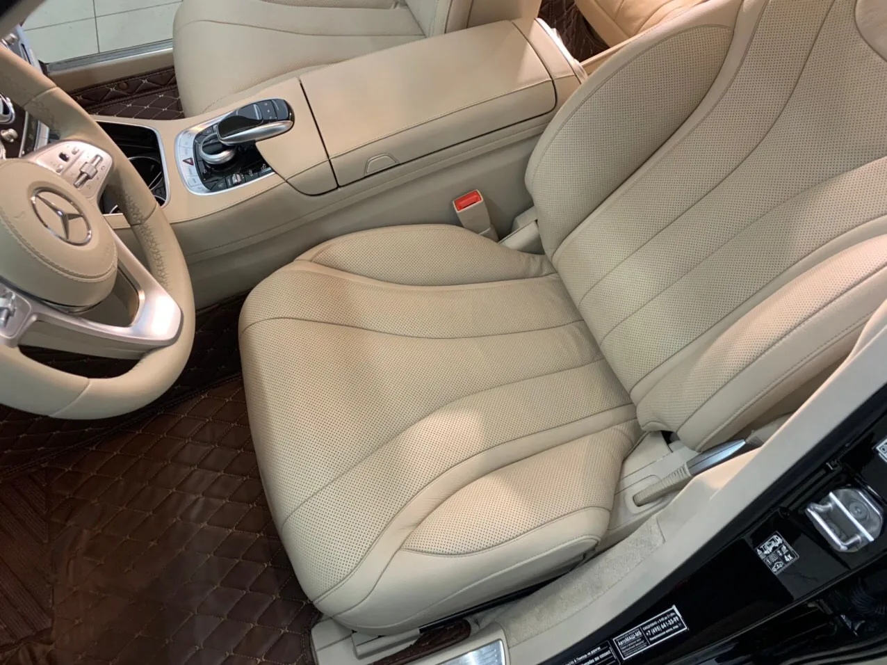 Покраска салона Mercedes-Benz