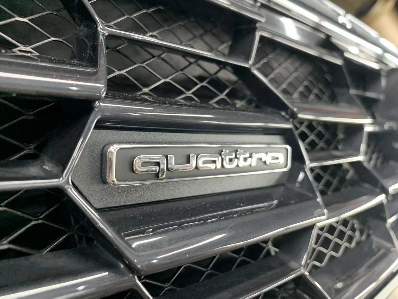 Оклейка зон риска полиуретановой пленкой SunTek для Audi A5