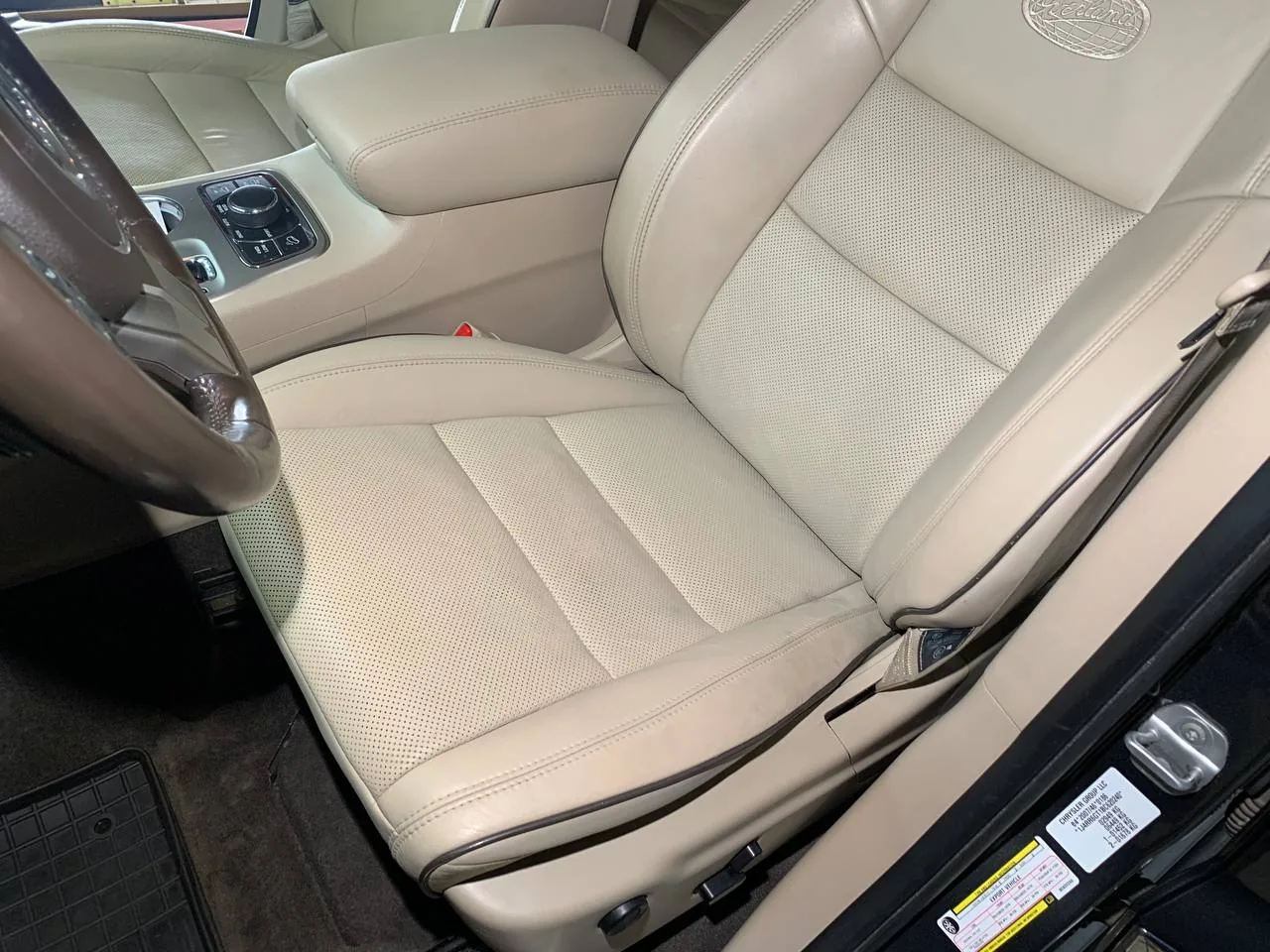Покраска сидений и Химчистка для Jeep GC