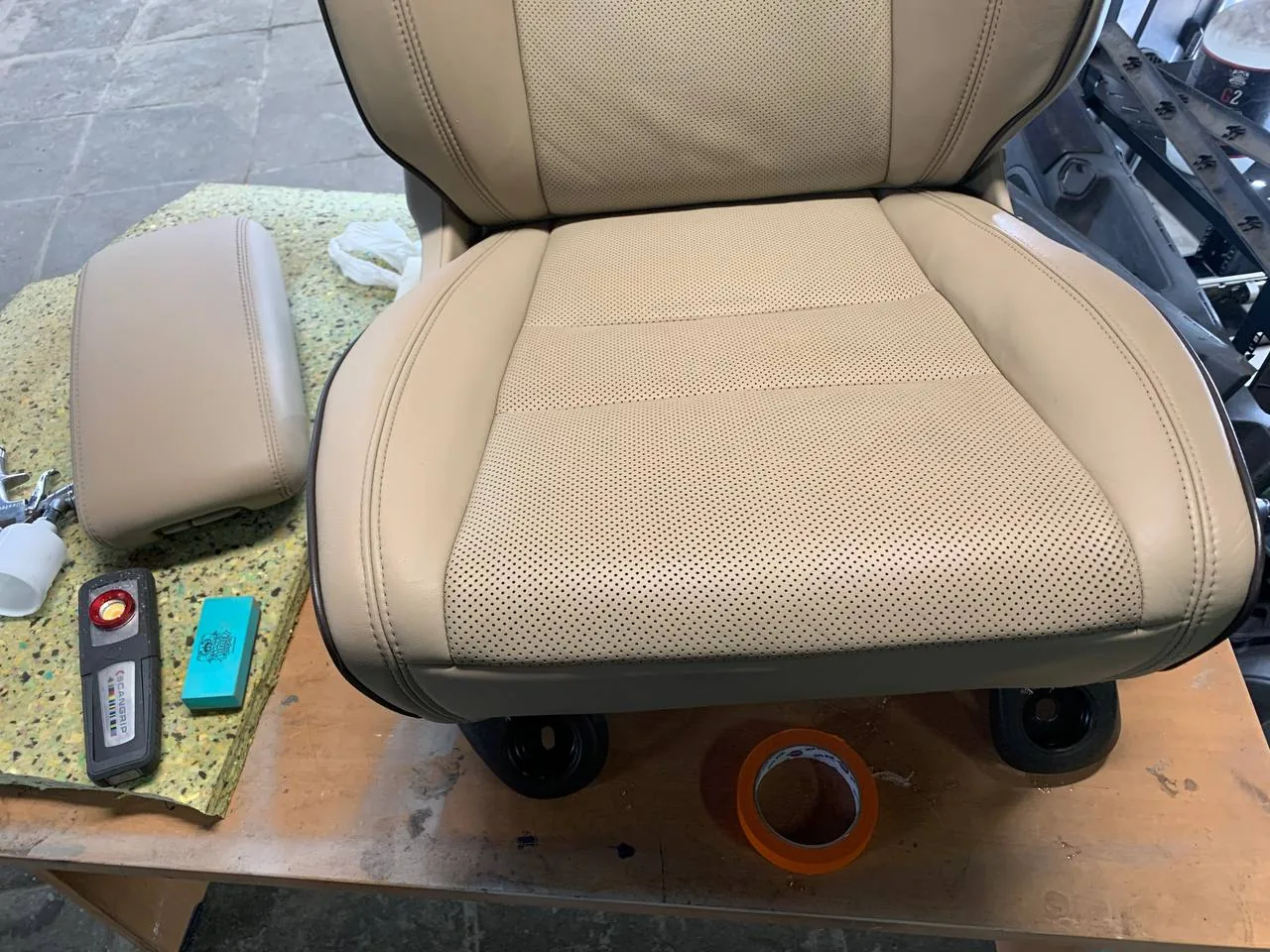 Покраска сидений и Химчистка для Jeep GC