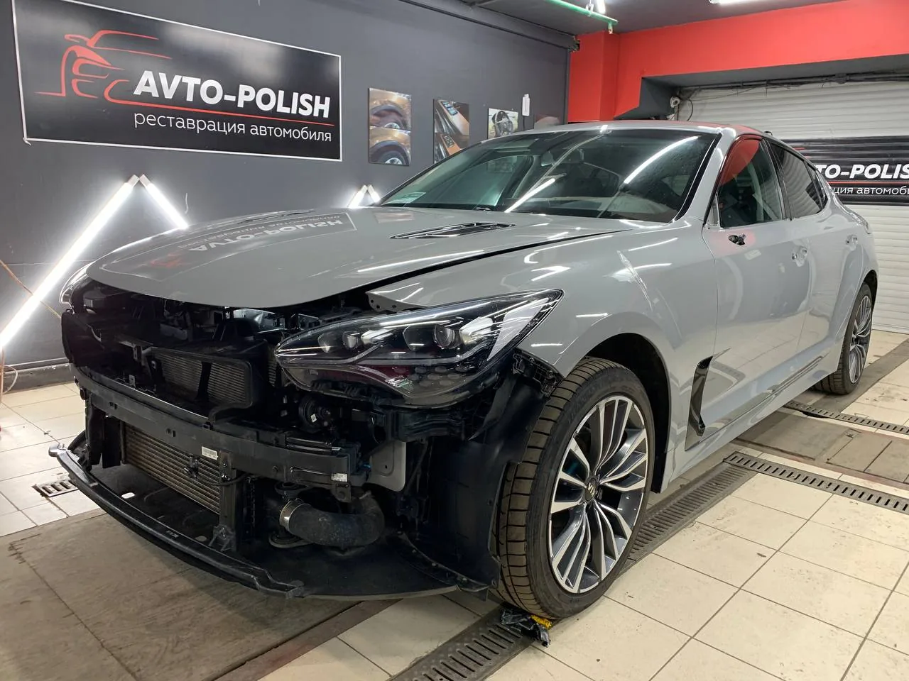 Оклейка кузова автомобиля пленкой Legend для Kia Stinger