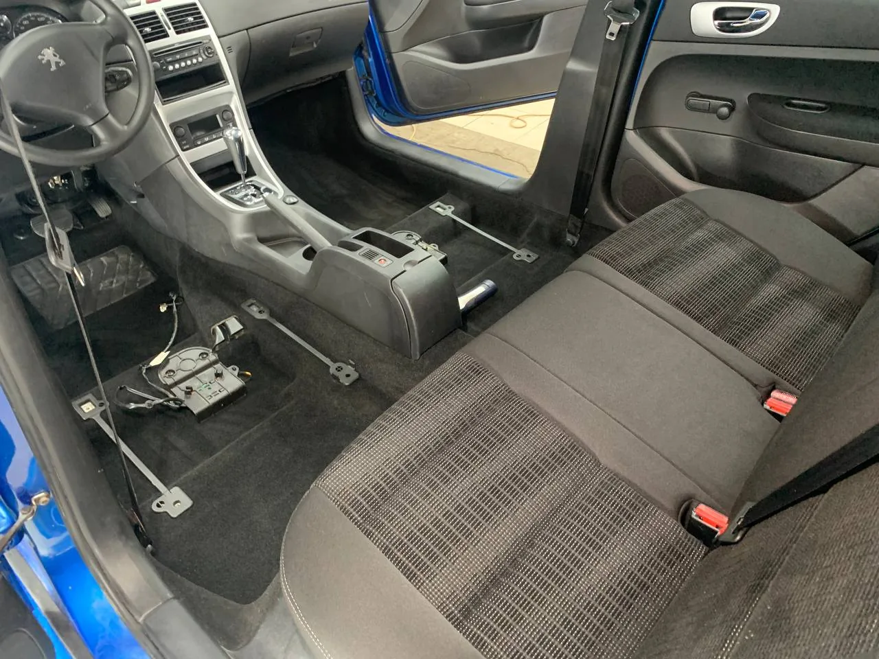 Химчистка салона автомобиля для Peugeot 307
