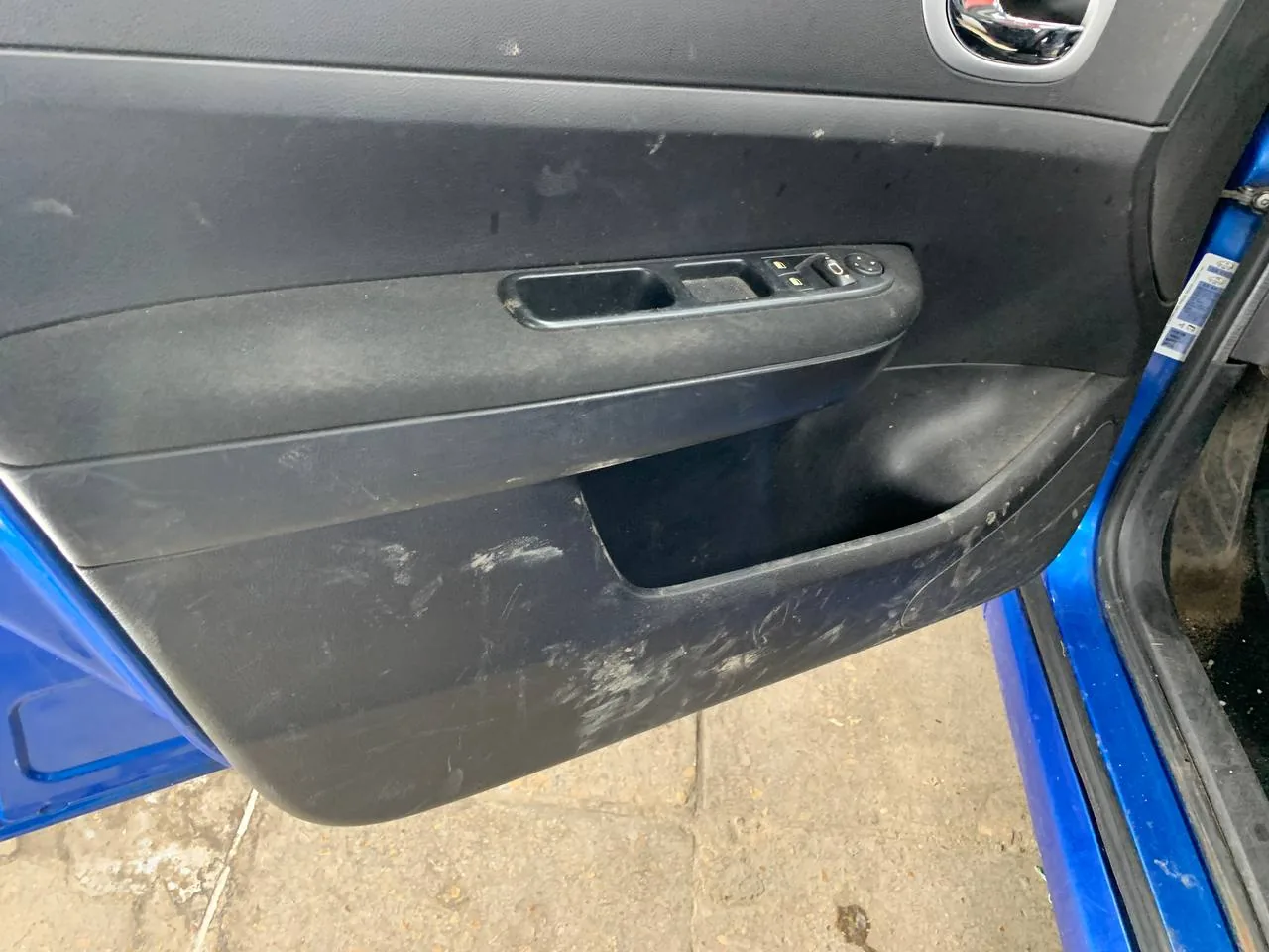 Химчистка салона автомобиля для Peugeot 307