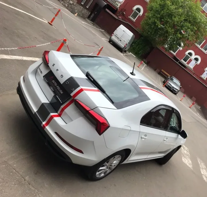 Оклейка полос на кузов для Skoda Rapid