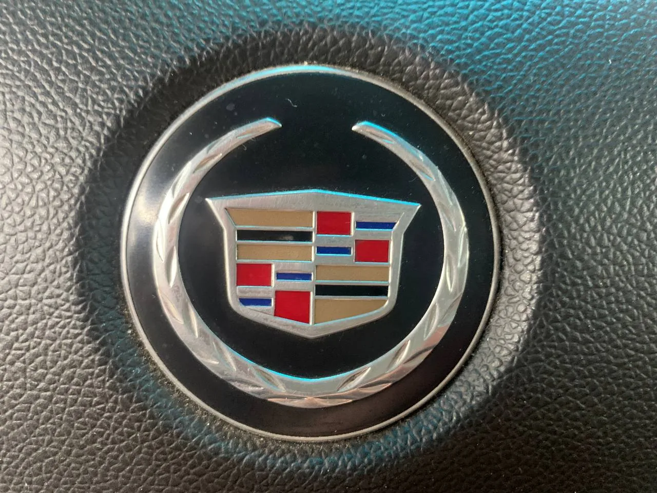 Ремонт поролона сиденья для Cadillac