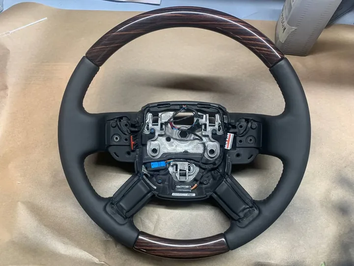 Покраска руля для Range Rover