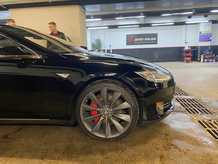 Изменение цвета салона без перешива (перекрас салона) для Tesla Model S