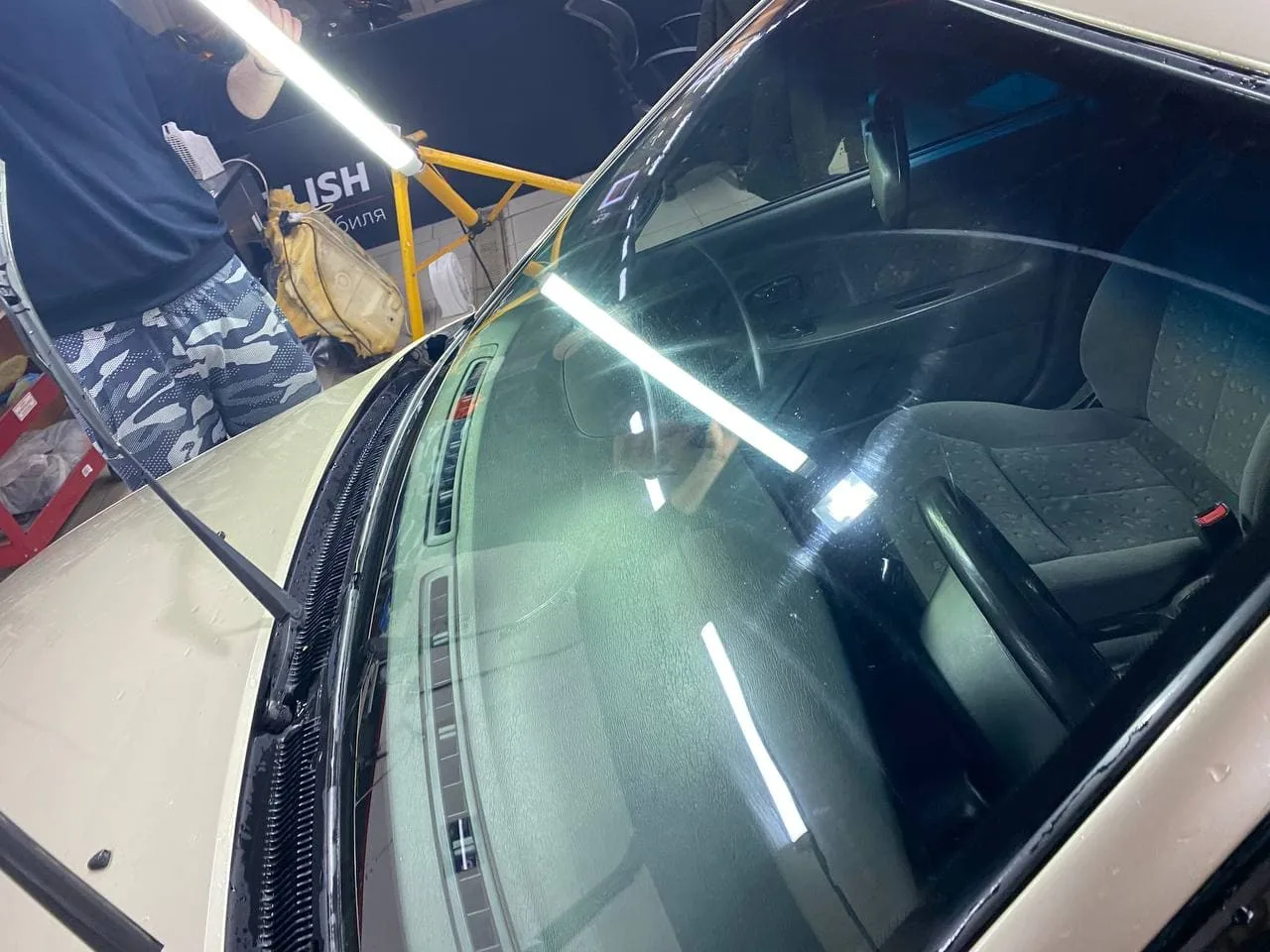 Отполировали лобовое стекло для Kia Spectra