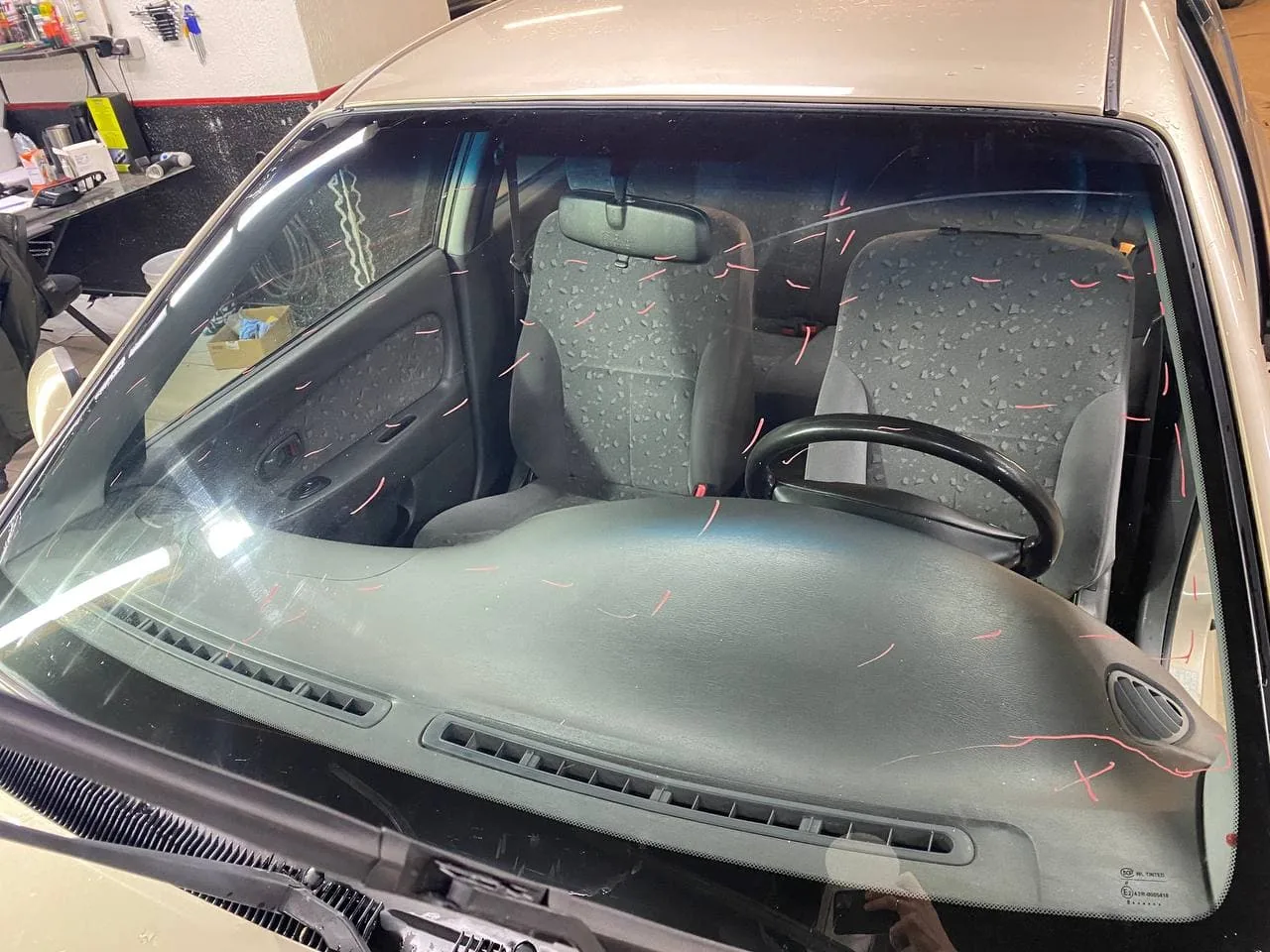 Отполировали лобовое стекло для Kia Spectra