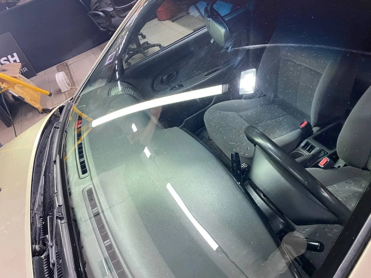 Отполировали лобовое стекло для Kia Spectra
