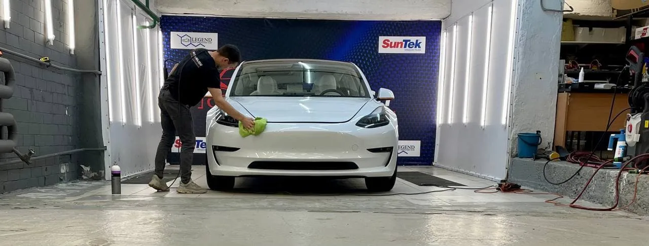 Полная оклейка кузова + бронь стекла + тонировка для Tesla Model 3