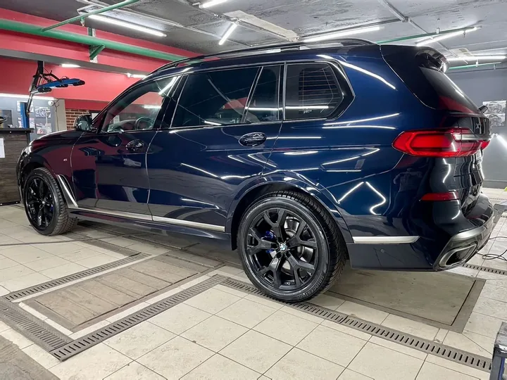 Абразивная полировка автомобиля для BMW X5 Абразивная полировка автомобиля для BMW X5