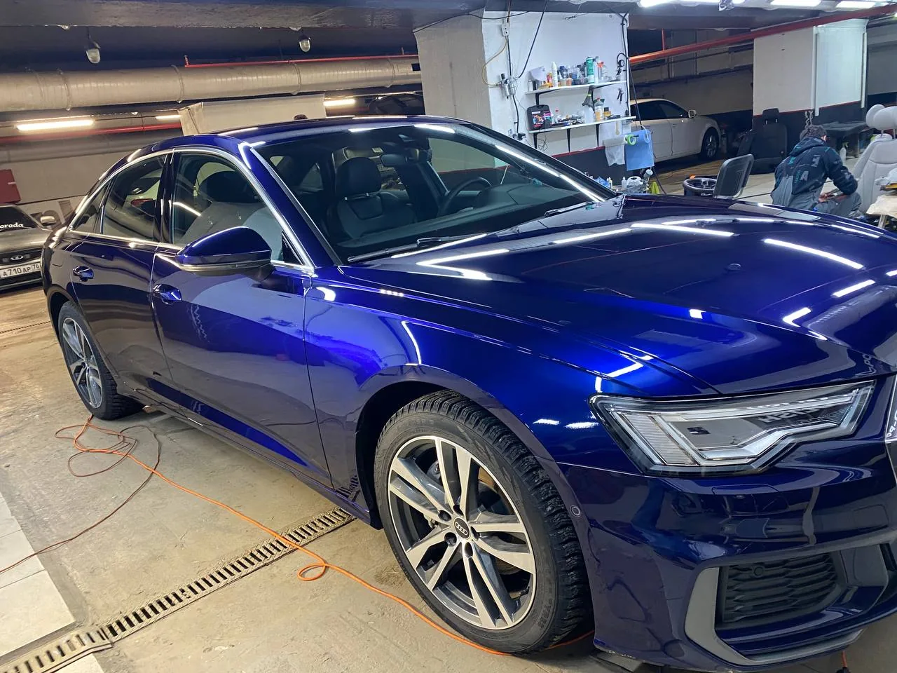 Полировка автомобиля и нанесение жидкого стекла для Audi A6