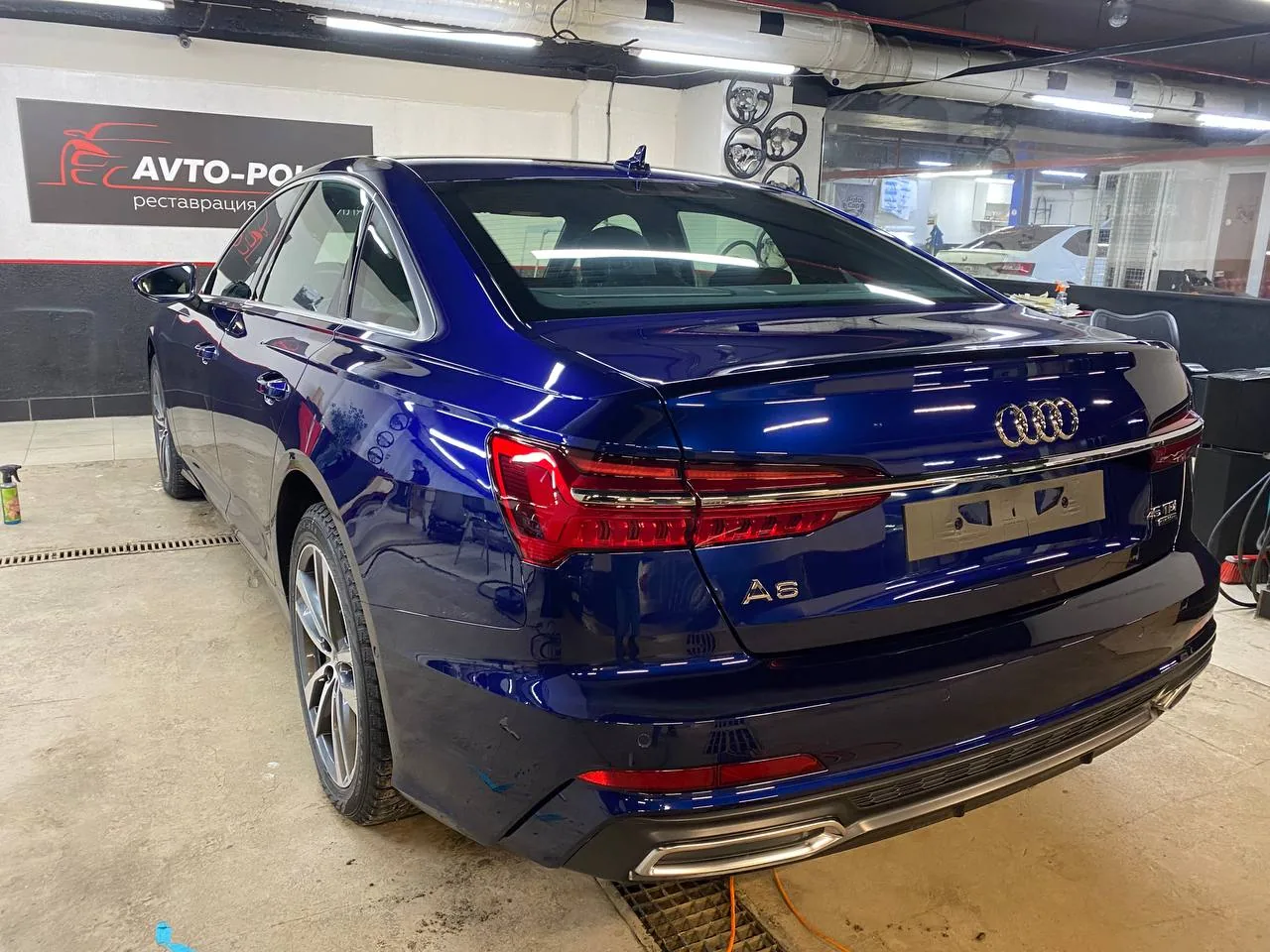 Полировка автомобиля и нанесение жидкого стекла для Audi A6