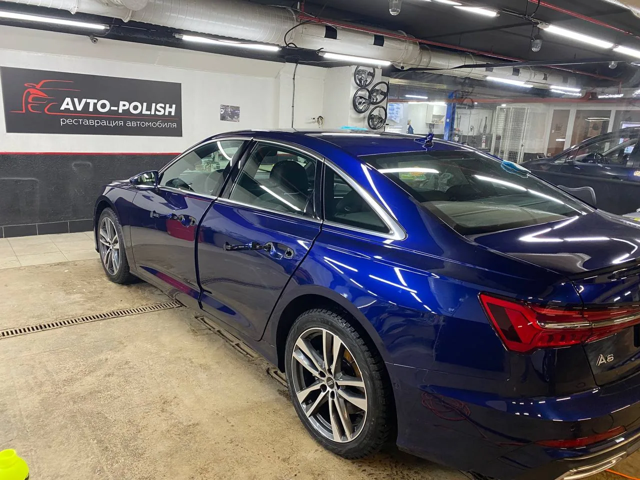 Полировка автомобиля и нанесение жидкого стекла для Audi A6