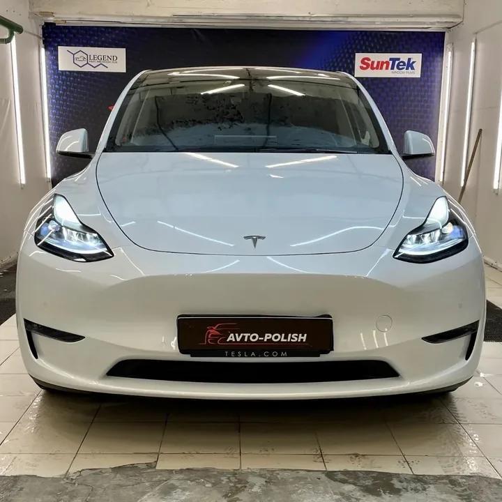 Антигравийная защита кузова пленкой Sunmax и защита стекла пленкой ClearPlex для Tesla Model X