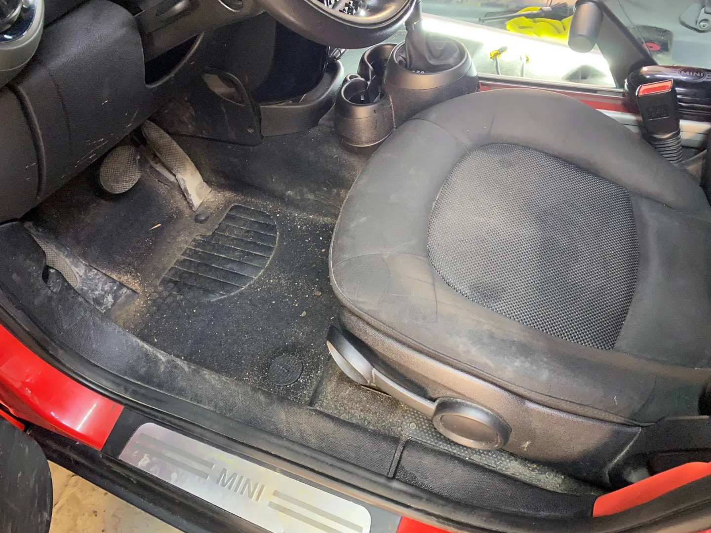 Химчистка салона автомобиля для Mini Cooper
