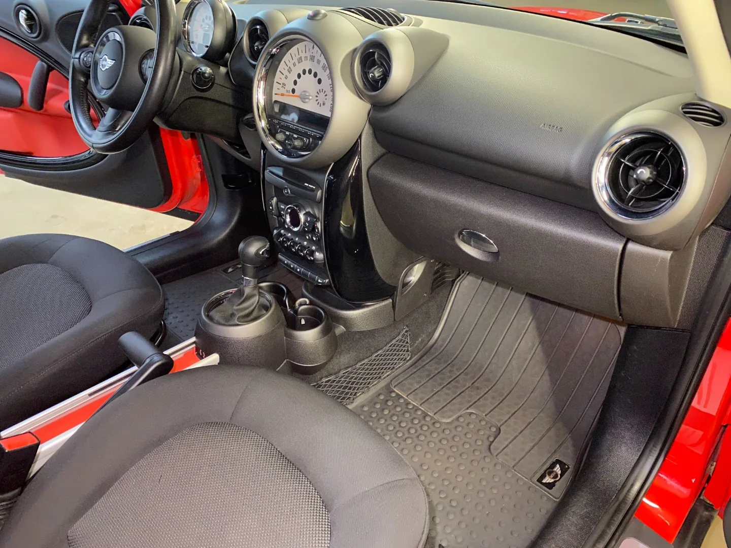 Химчистка салона автомобиля для Mini Cooper