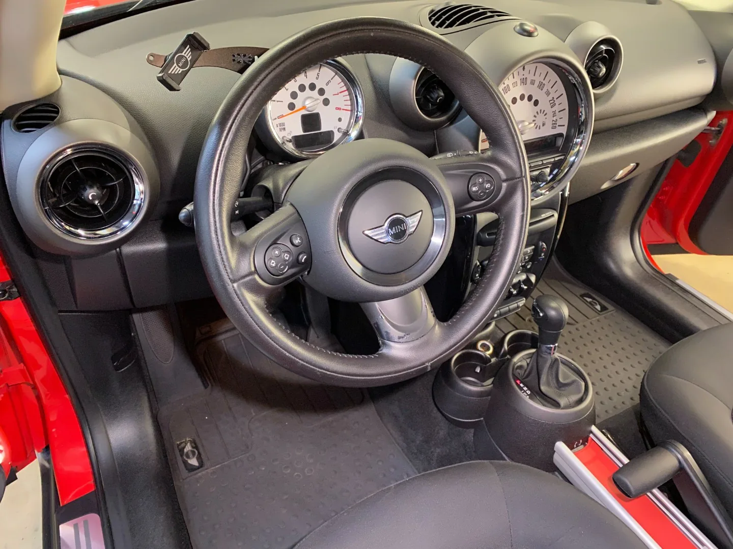 Химчистка салона автомобиля для Mini Cooper