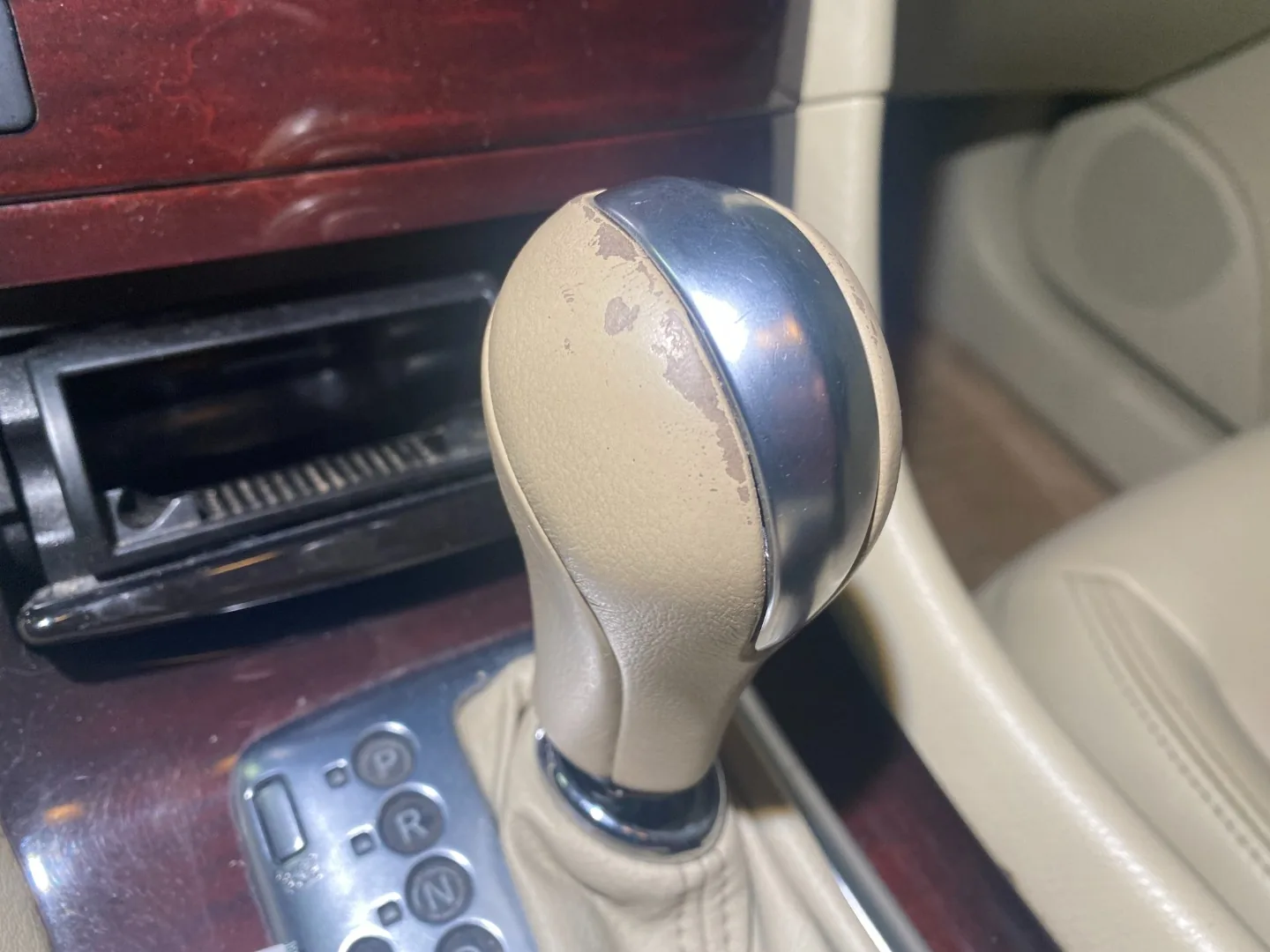 Покраска руля и ручки селектора КПП для Infiniti FX