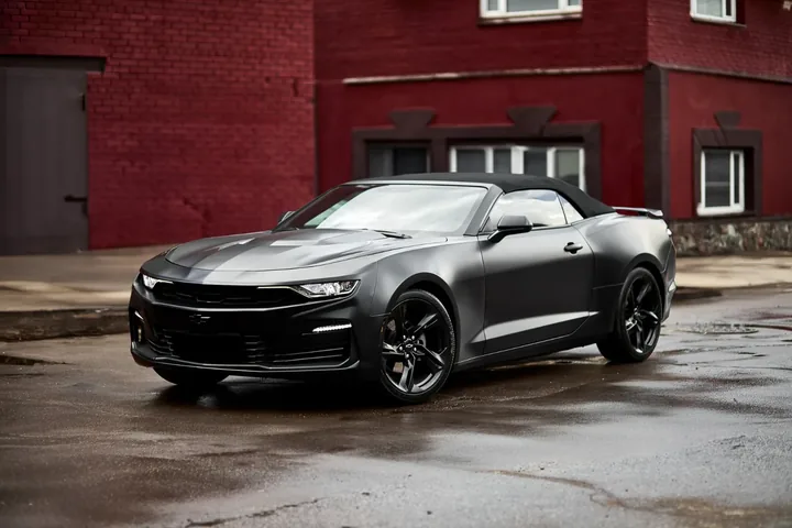Оклейка автомобиля матовой пленкой PPF для Chevrolet Camaro