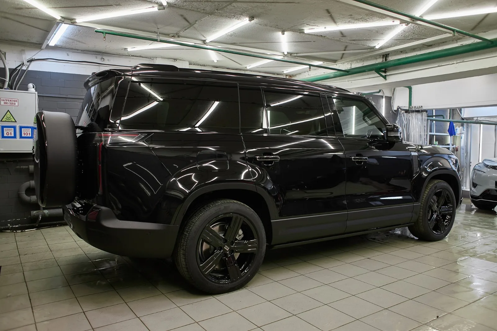 Оклейка автомобиля матовой пленкой для Polar Stone