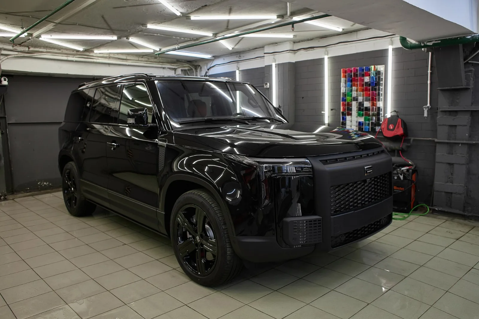 Оклейка автомобиля матовой пленкой для Polar Stone