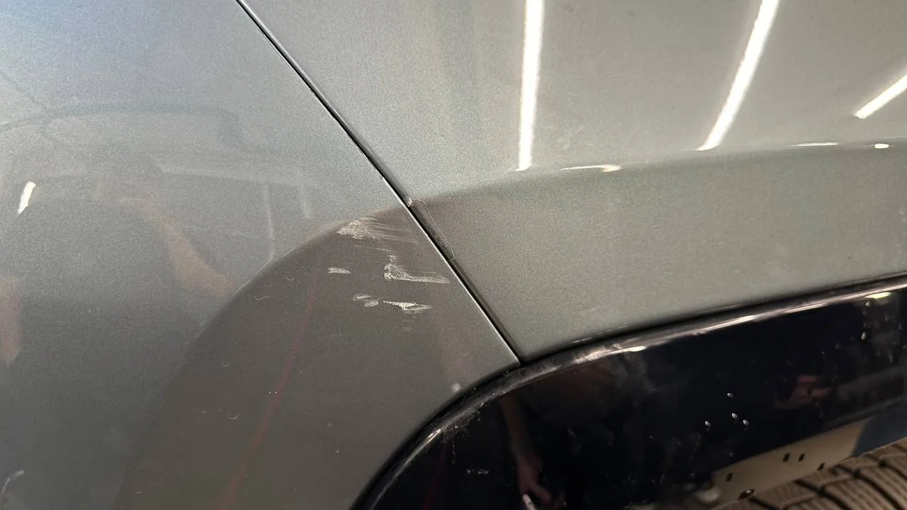Переклейка плёнки после повреждения для BYD U8