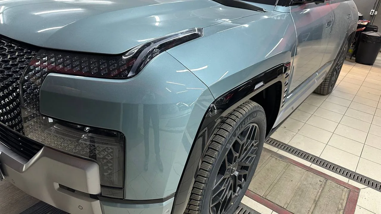 Переклейка плёнки после повреждения для BYD U8