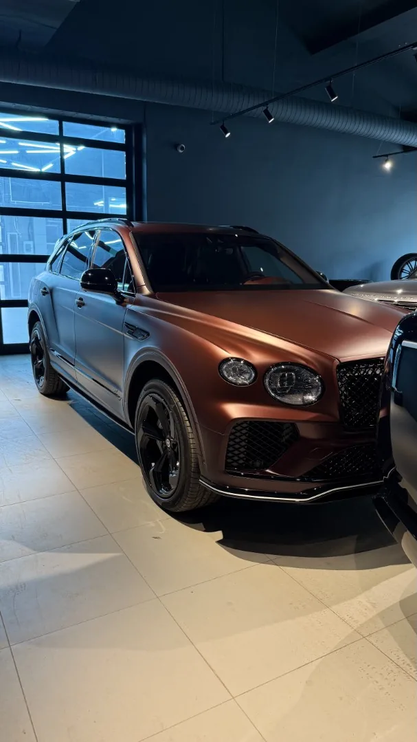 Реставрация кожи на подлокотнике для Bentley